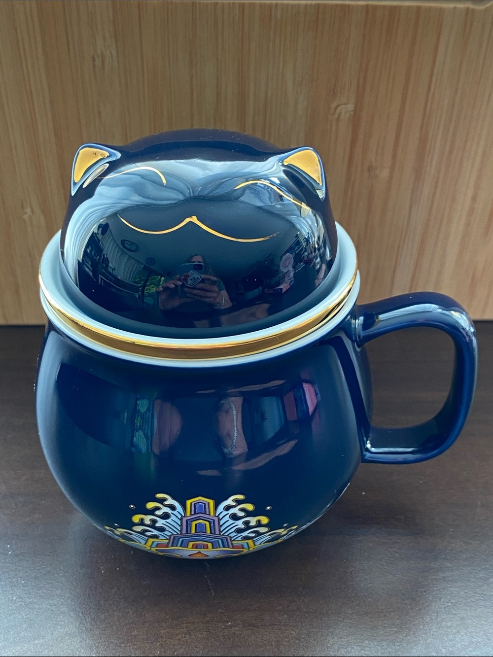 Maneki-Neko (Lucky Cat) Ceramic Tea Infuser Mug | Porcelain | Cloisonné